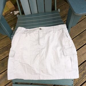 Women's Casual Designs pale green cotton spandex blend cargo style skirt Sz 12